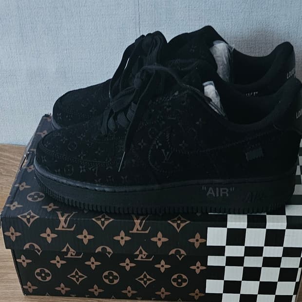 루이비통 나이키 에어 포스1 버질아블로260사이즈새상품미개봉