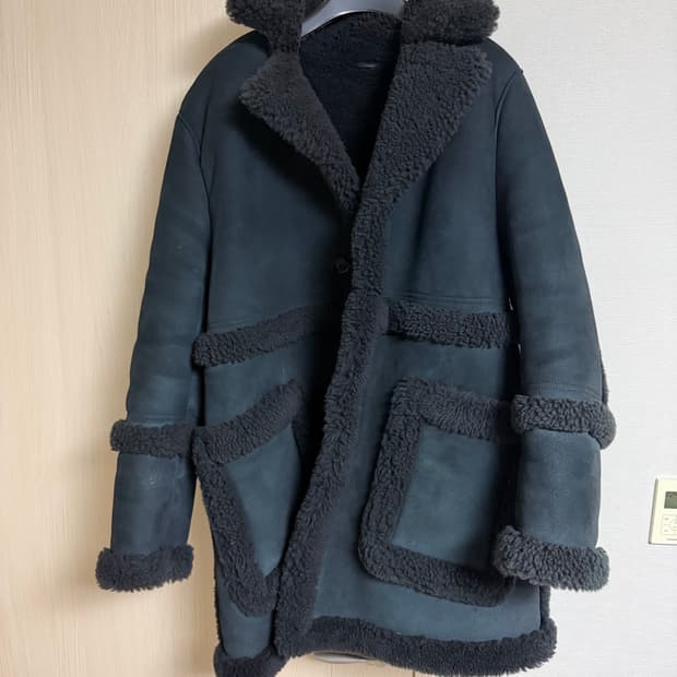 아크네 lod 무스탕 시어링 자켓