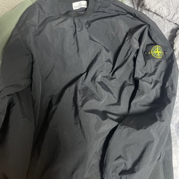 스톤 나일론 맨투맨