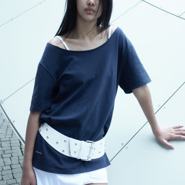 cerric 세릭 one shoulder loose top 오프숄더 탑
