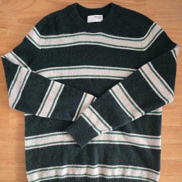 덴마크 브랜드 알파카 울 혼방 니트