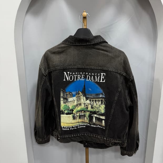 백화점판 발렌시아가 노트르담 데님 자켓 44사이즈 