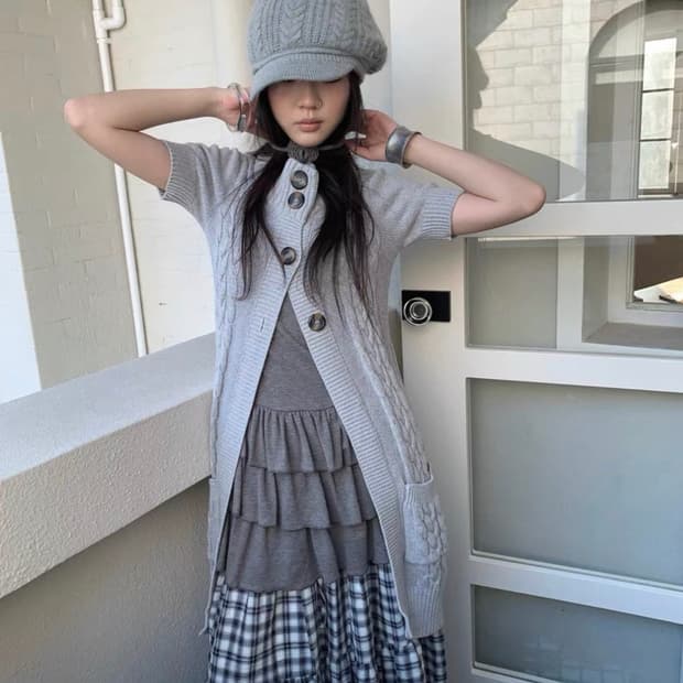 [ang:project] 그레이 반하이넥 버튼 니트