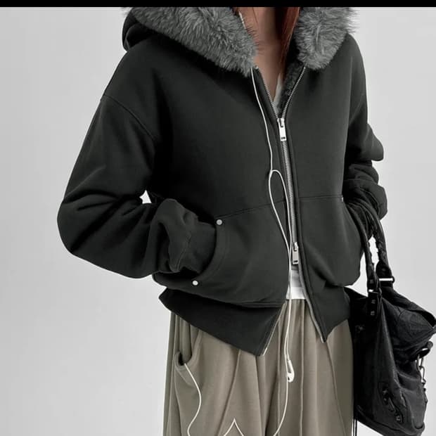 블랙업 엑시브 퍼 후드집업