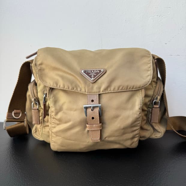 프라다 리나일론 크로스백(정품)