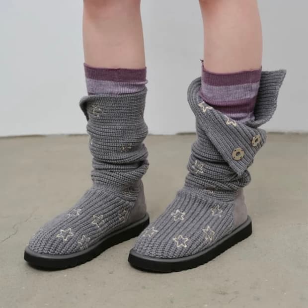 더뮤지엄비지터 STAR KNIT LONG BOOTS (GREY)