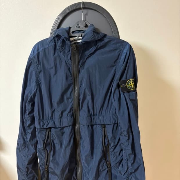 스톤아일랜드 나일론 바람막이 자켓