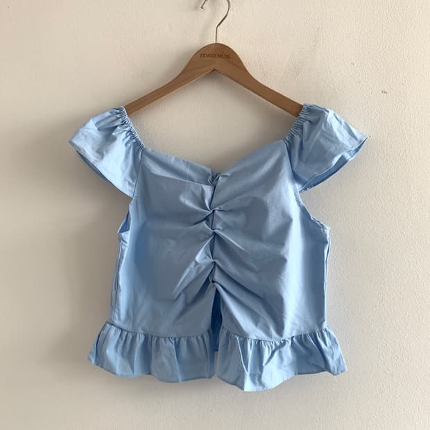 Shirring v neck top blouse