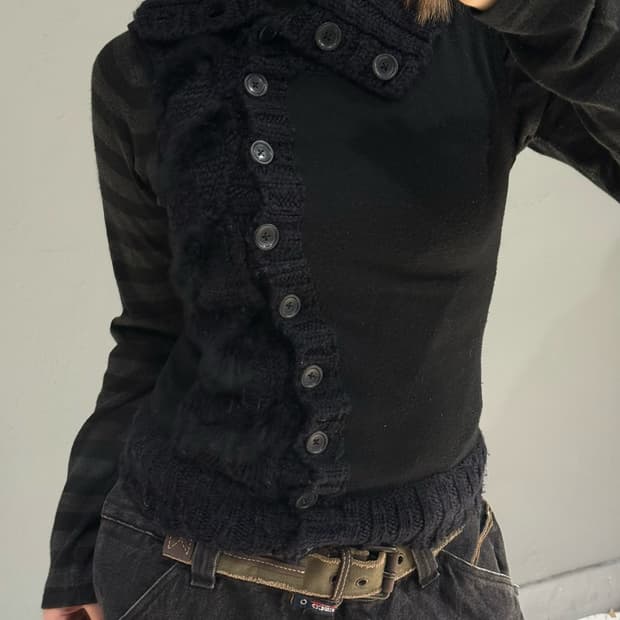 high-neck sideline button-up vest