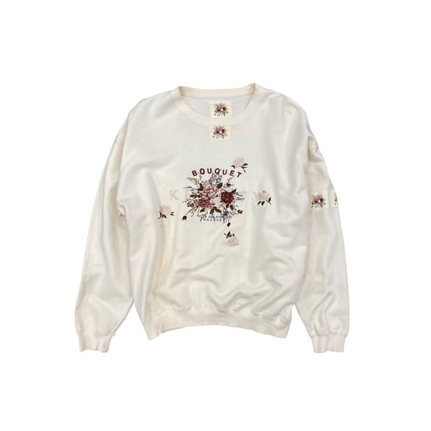 Ivory flower embroidered sweatshirt 