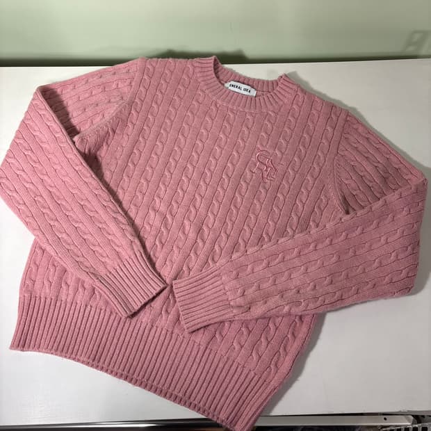 우먼M 제너럴아이디어 분홍 꽈배기니트