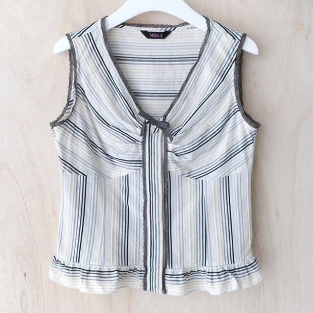 stripe ribbon vest