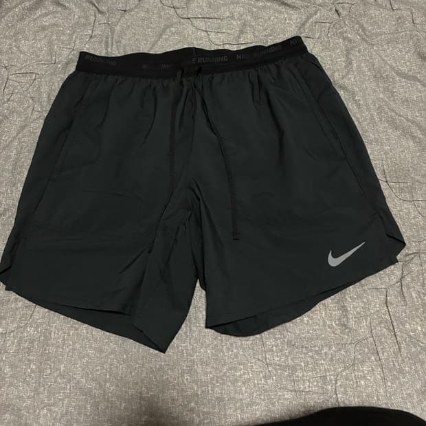 나이키 드라이핏 스트라이드 7인치