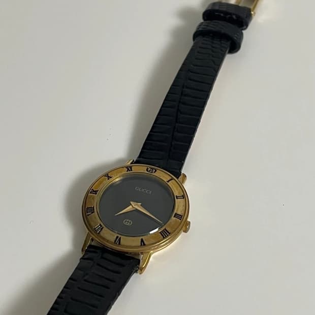 구찌 여성 가죽 시계 골드