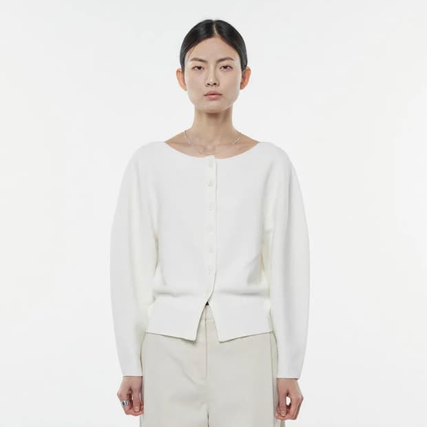 아모멘토 홀가먼트 라운디드 가디건 아이보리