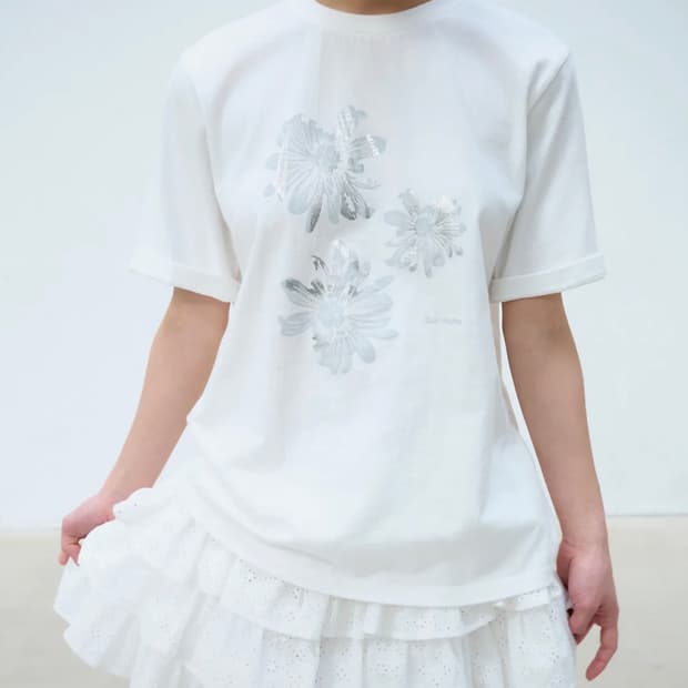 버뮬라 반팔티셔츠 FLOWER OVERSIZED T-SHIRT (WHIT