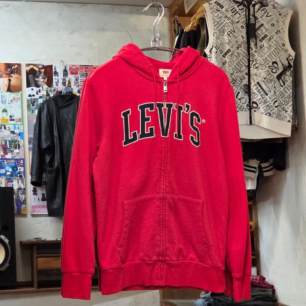 리바이스 레드 빅로고 자수 후드집업