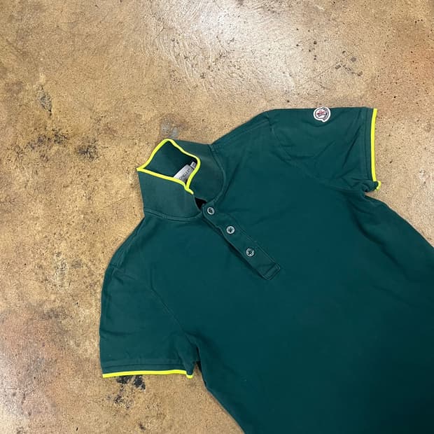 [정품/XS] 몽클레어 그린 카라 반팔 티셔츠 b8