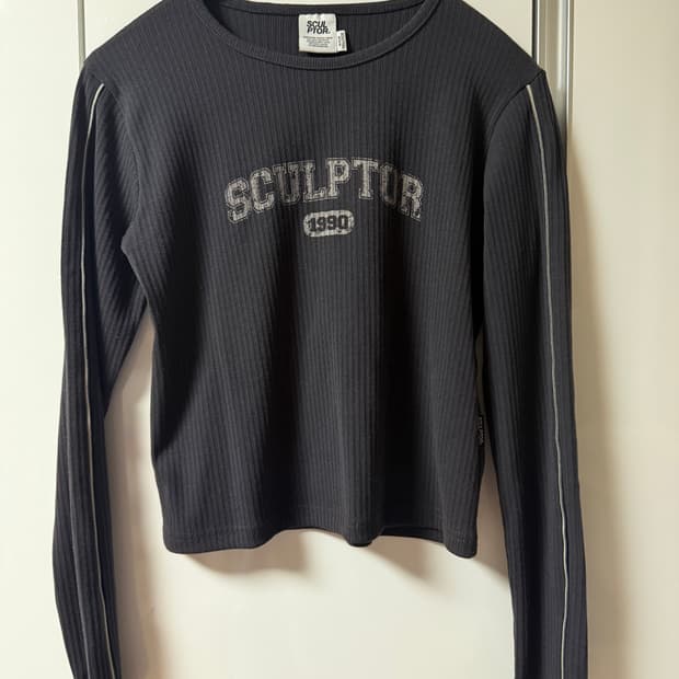 스컬프터 바시티 파이핑 티셔츠