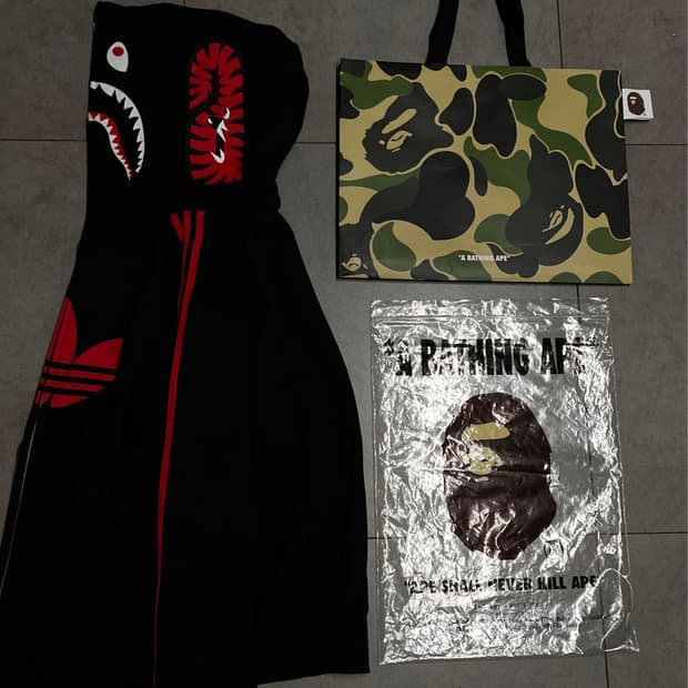 새상품  베이프 아디다스 흑계 콜라보 샤크 후드집업 