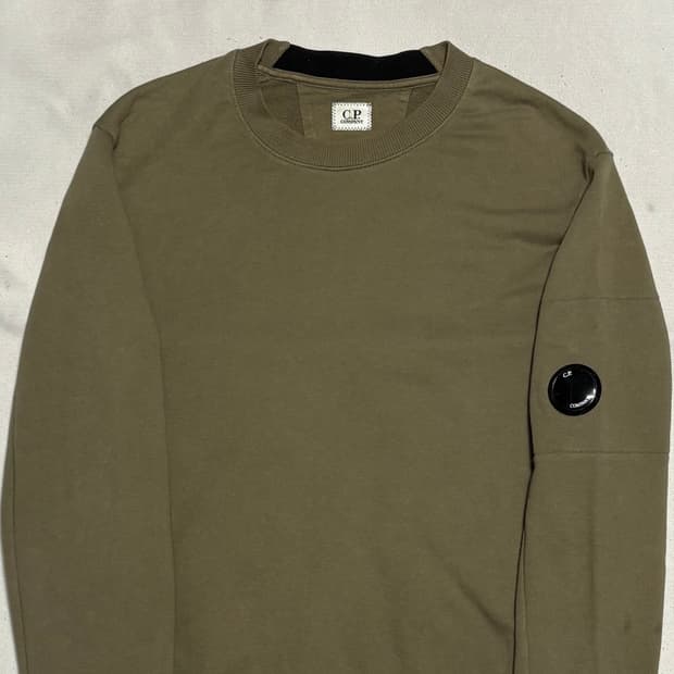 L C.P. 컴퍼니 딥그린 맨투맨