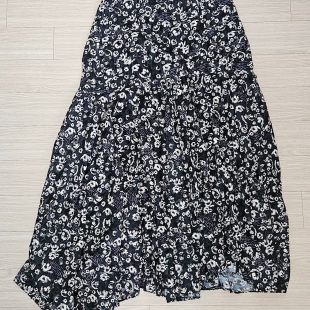 타임 플라워패턴 치마