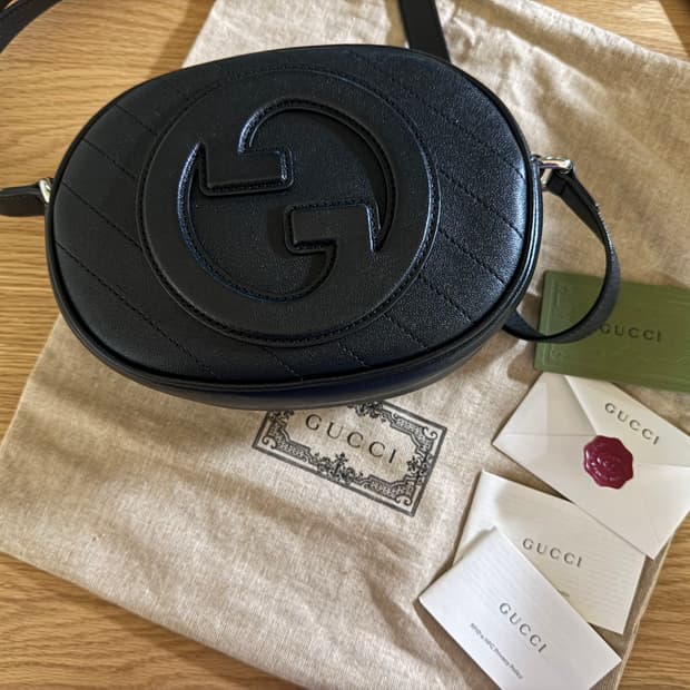 구찌 소호 디스코백 타원형