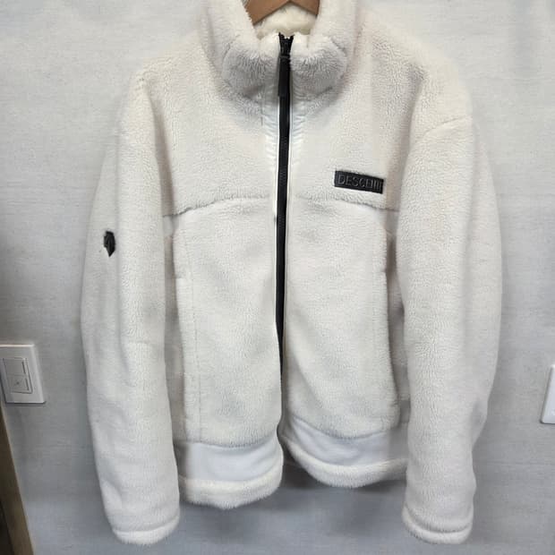 데상트 히트나비 슈퍼 플리스자켓 xl