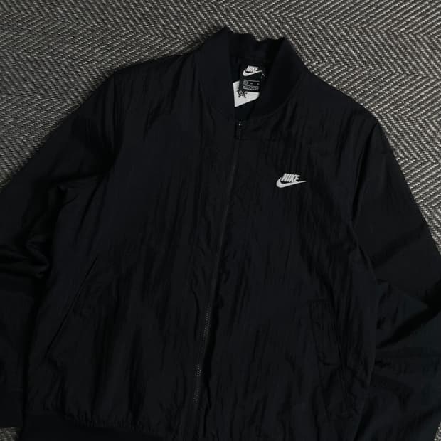 나이키 퓨츄라 나일론 우븐 봄버 자켓 블랙y 3600
