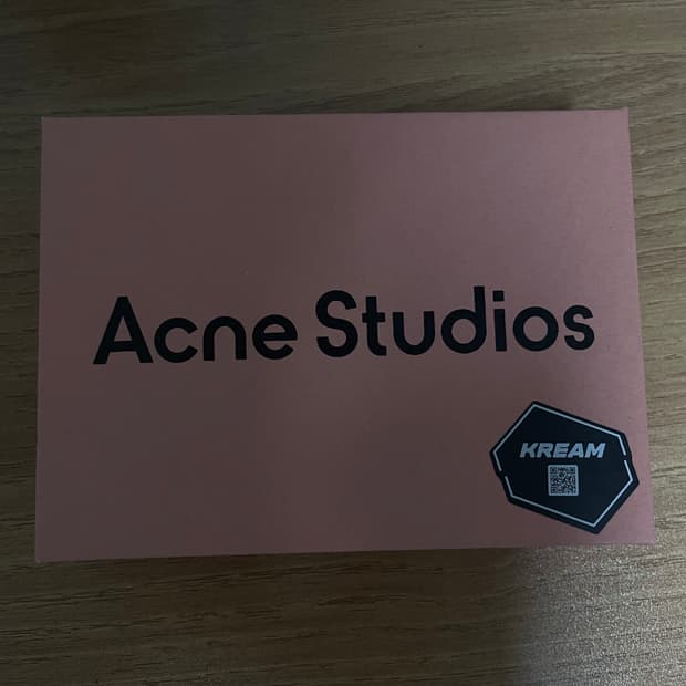 아크네 스튜디오 지갑