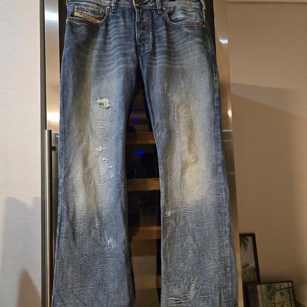 디젤 자티니 zatiny 32사이즈입니다.