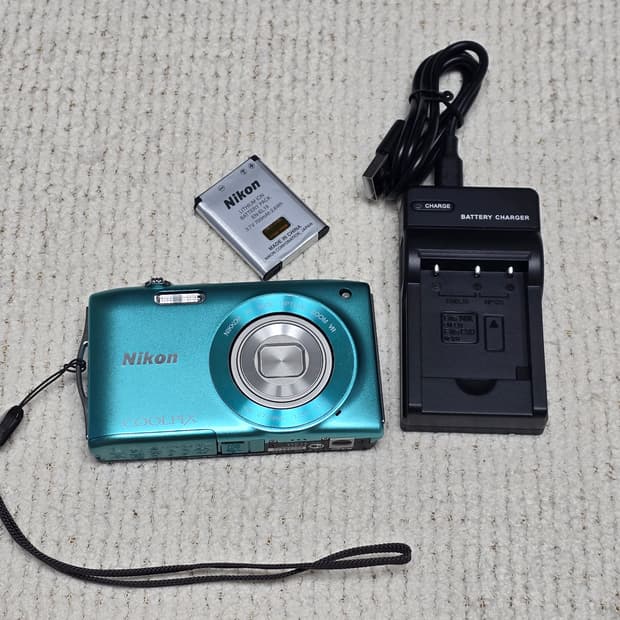 사나 디카 니콘 쿨픽스 S3300