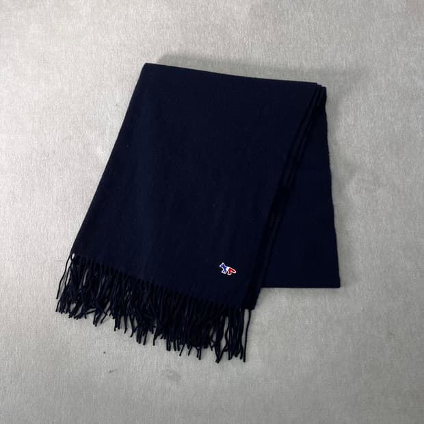 메종키츠네 울 폭스 네이비 머플러 