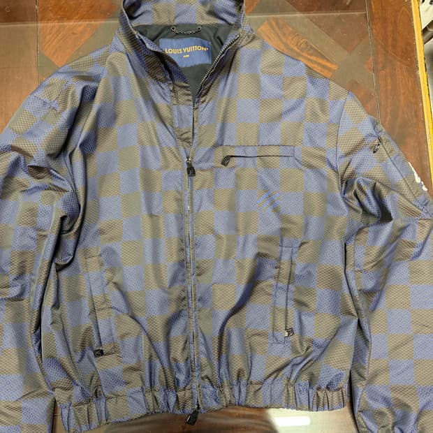 루이비통 정품 퍼렐 다미에 윈드브레이커 자켓 새상품급 국내백화점판 팝니다