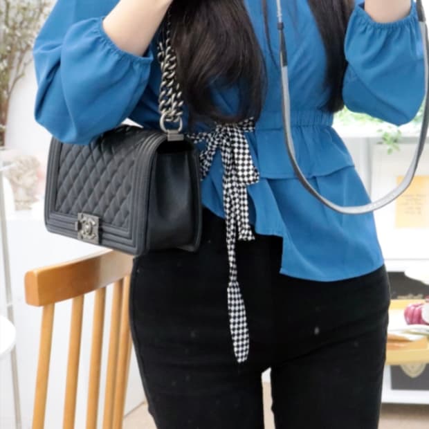 샤넬 보이백 클래식 미듐 캐비어 은장 크로스/숄더백 정품S급(감정서O)