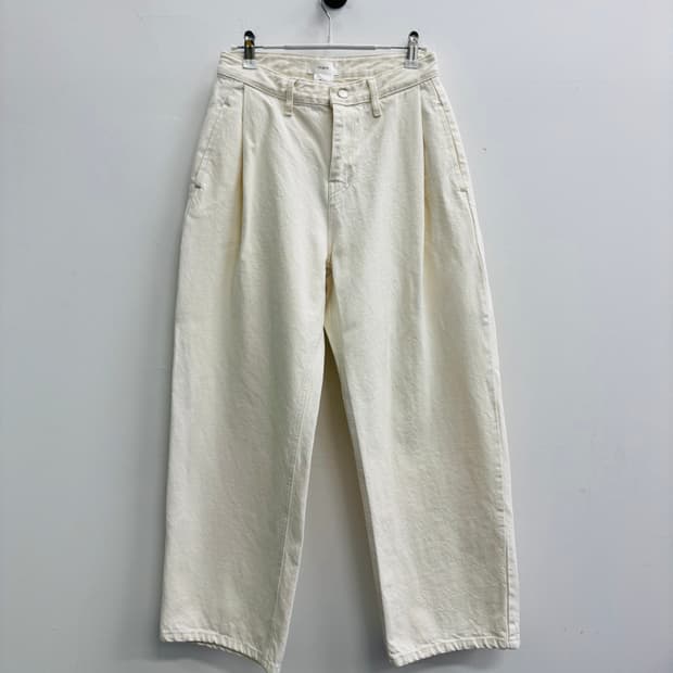 레이스(rrace) 턱 와이드 데님 팬츠 아이보리