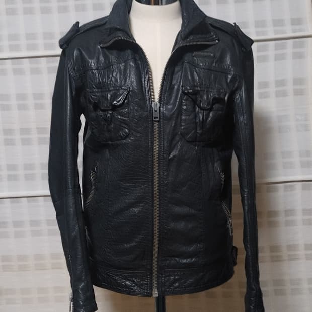 (100% 가죽) 슈퍼드라이 검정 가죽 자켓 M (95~100)