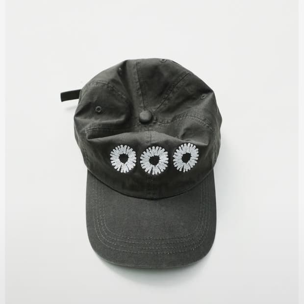 999휴머니티 차콜 볼캡 모자