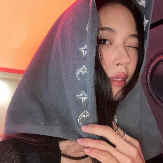 떠그클럽 차콜 수건