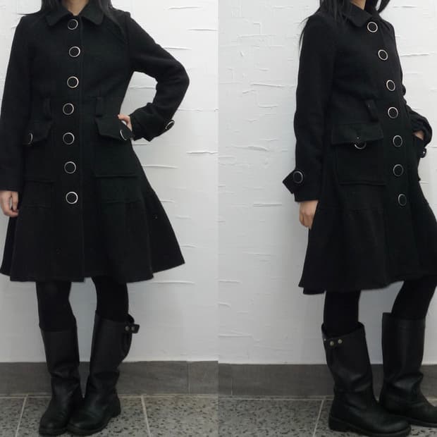 Big buttons flare coat
