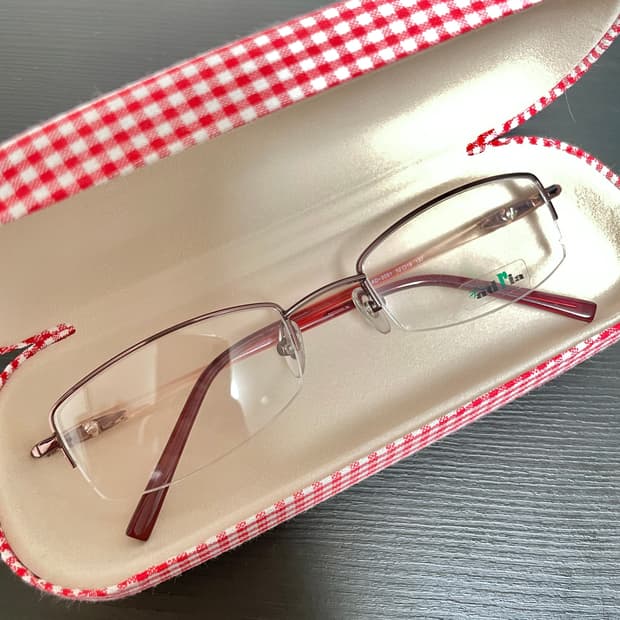 빈티지 오래된숲 레드 반무테 안경