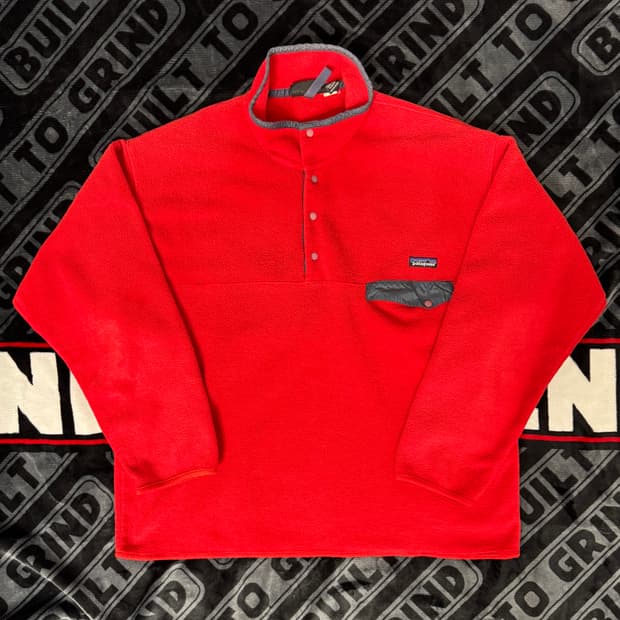 파타고니아 신칠라 스냅 티 풀 오버 레드 앤 블랙 메이드 인 멕시코