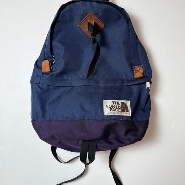 노스페이스 퍼플 배색 21L 백팩 Q1378