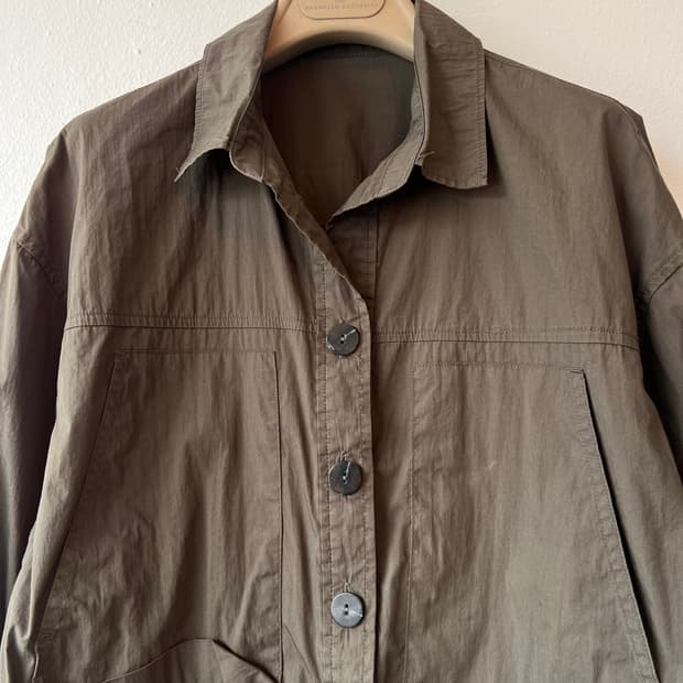 앳지 AtG 여성 카키 바람막이점퍼 크롭점퍼