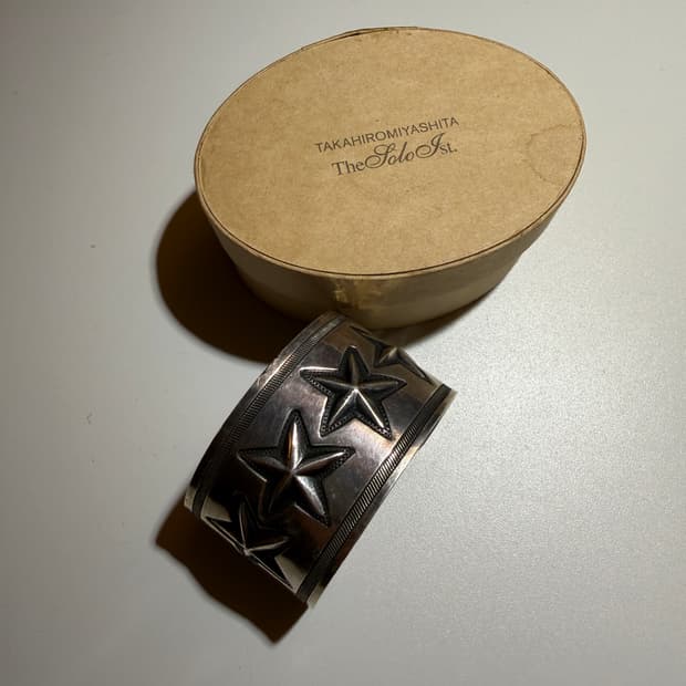 솔로이스트 뱅글 판매합니다. 타카히로미야시타