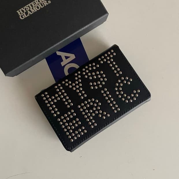 STUD ZIP WALLET 스터드 지퍼 지갑