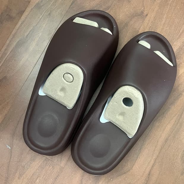 Sl-02 Yeezy 퍼지 us9