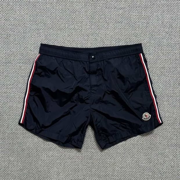 몽클레어 네이비 스윔 숏팬츠 반바지