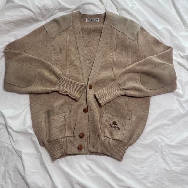 버버리 앨보우 패치 가디건