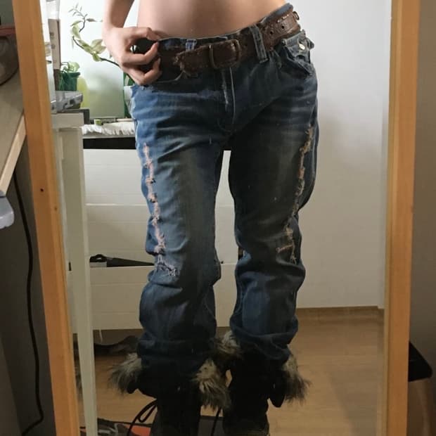 VINTAGE TRUE RELIGION LOWRISE PANTS